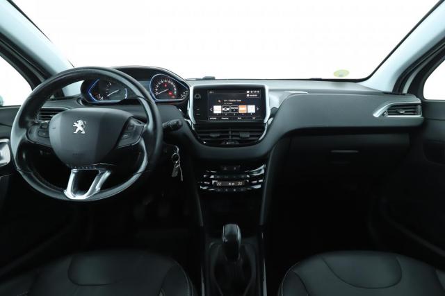 Peugeot 2008 image 3