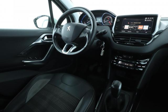 Peugeot 2008 image 4
