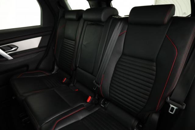 Land Rover Discovery Sport image 2