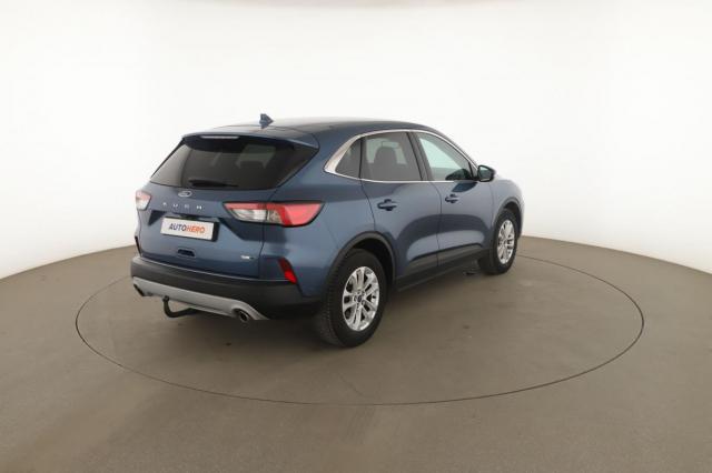 Ford Kuga image 8