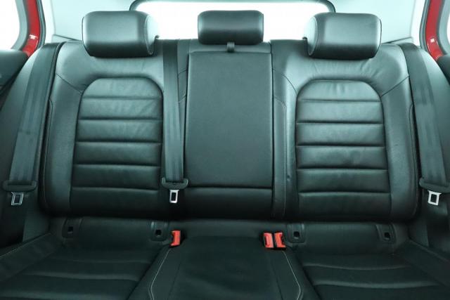 Volkswagen Golf image 8
