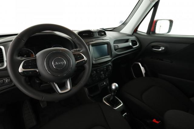 Jeep Renegade image 3