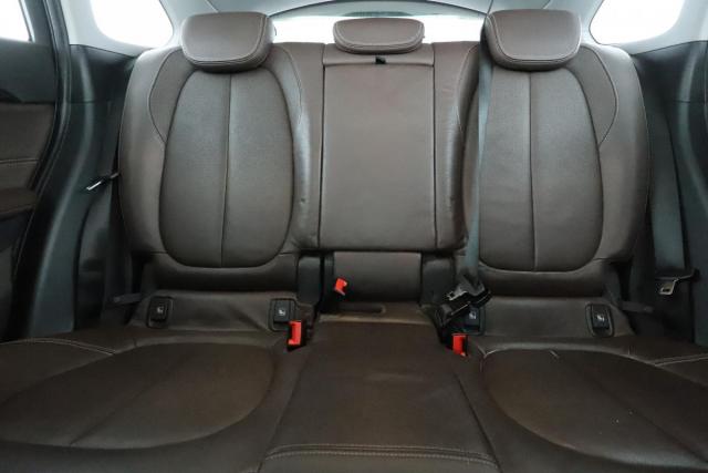 Bmw X1 image 2