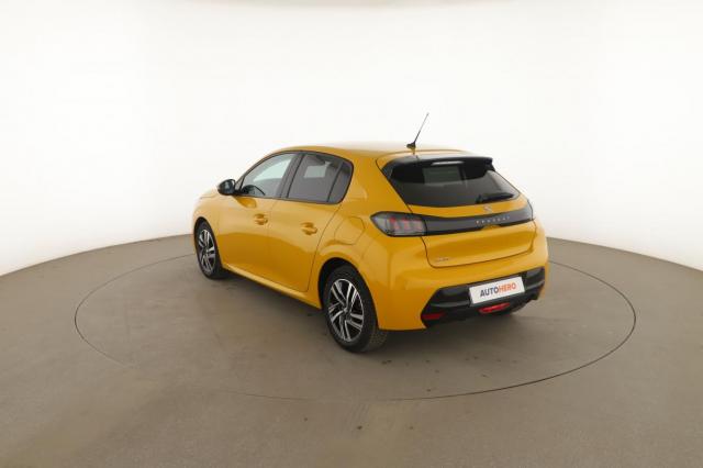 Peugeot 208 image 6