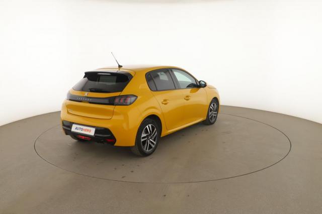 Peugeot 208 image 9
