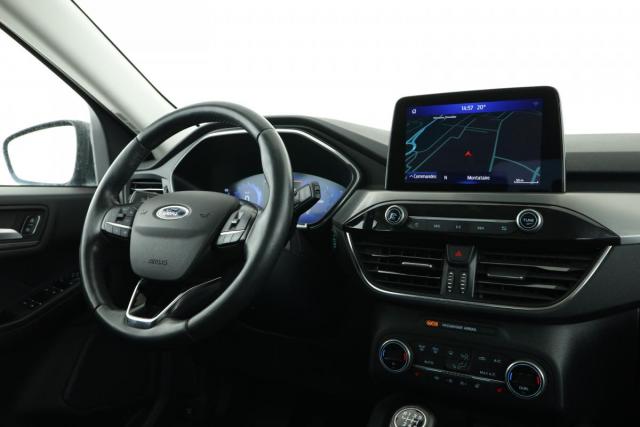 Ford Kuga image 6