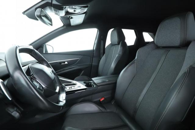 Peugeot 3008 image 1