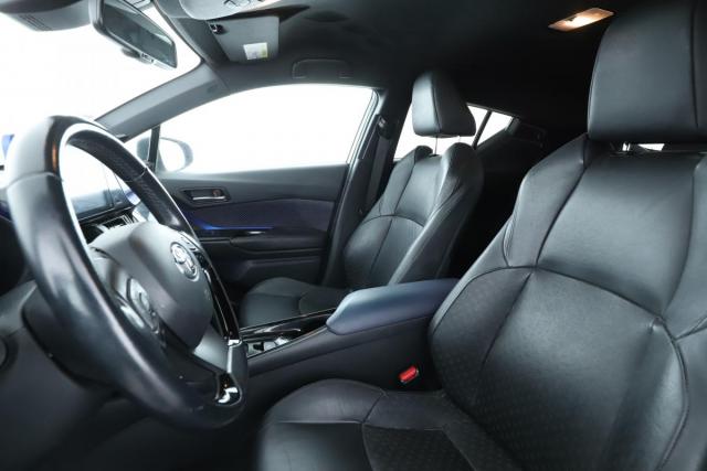 Toyota C-Hr image 5