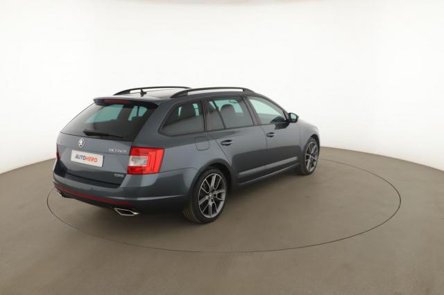 Skoda Octavia image 9