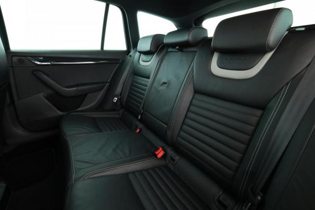 Skoda Octavia image 2
