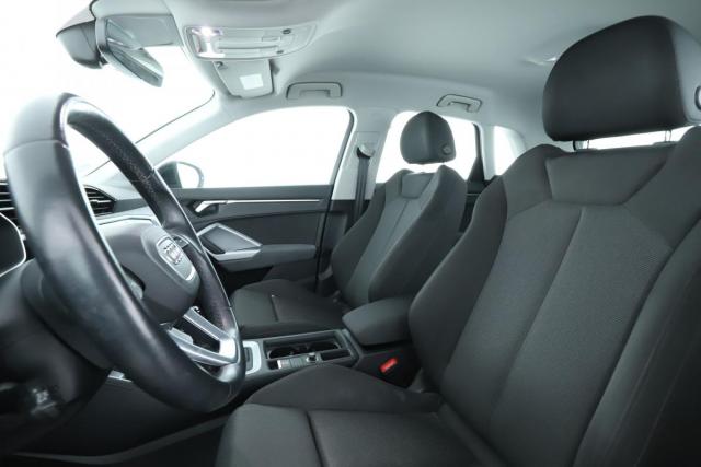 Audi Q3 image 8
