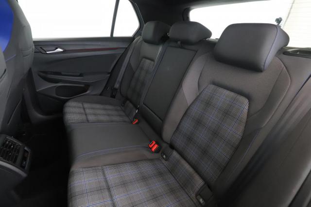 Volkswagen Golf image 9