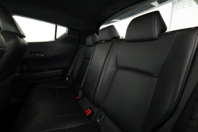 Toyota C-Hr image 8