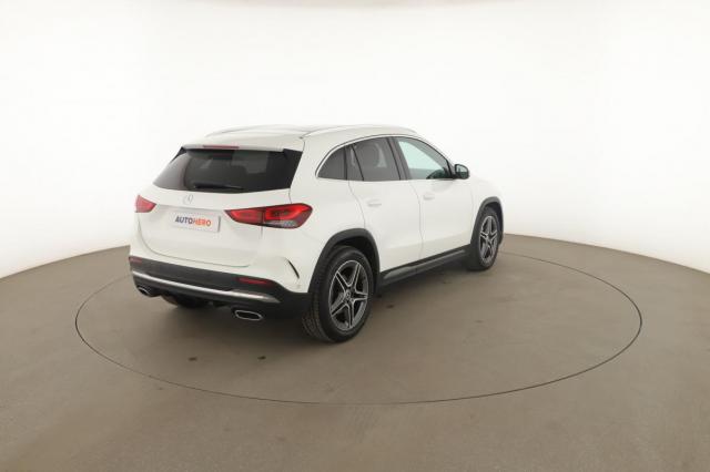 Mercedes Benz Gla image 1