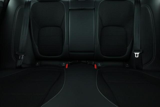 Jaguar Xe image 1
