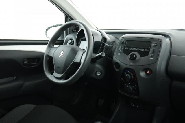 Peugeot 108 image 2