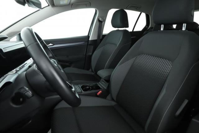 Volkswagen Golf image 8