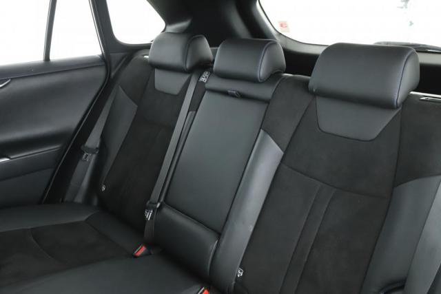 Toyota Rav4 image 8