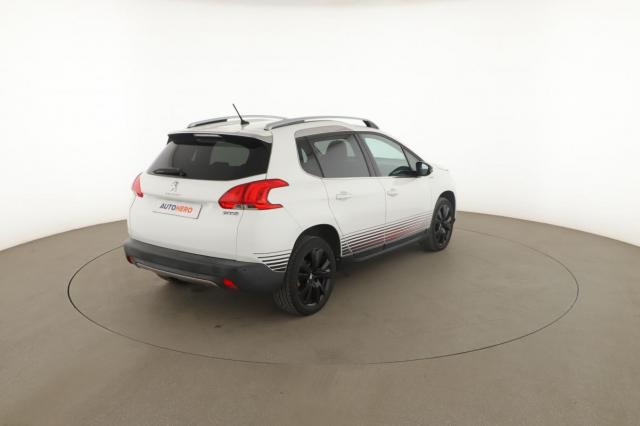 Peugeot 2008 image 8