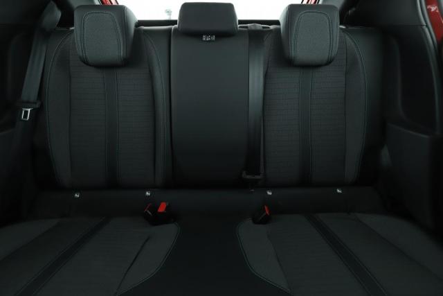 Peugeot 208 image 8