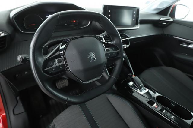 Peugeot 208 image 5