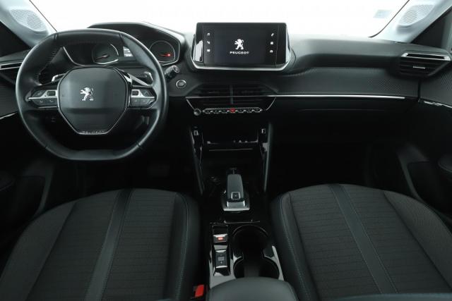 Peugeot 208 image 9