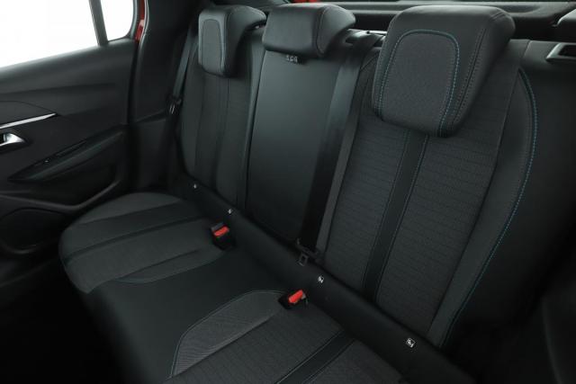 Peugeot 208 image 7