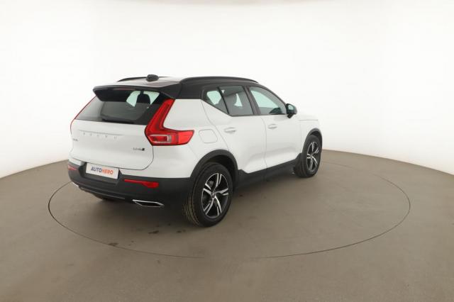 Volvo Xc40 image 6