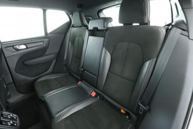Volvo Xc40 image 7