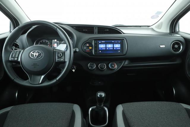 Toyota Yaris image 2