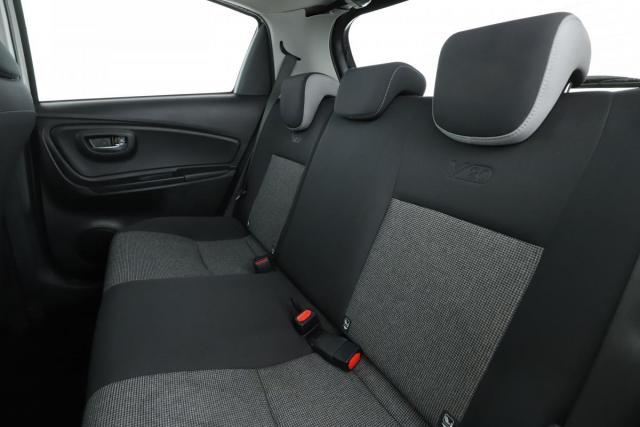 Toyota Yaris image 8