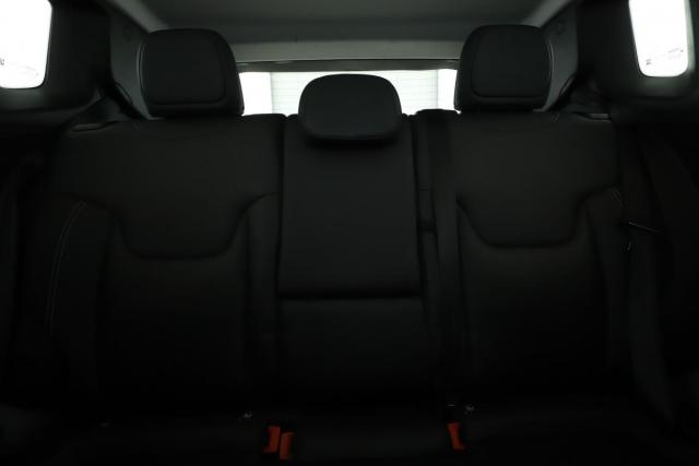 Jeep Renegade image 5