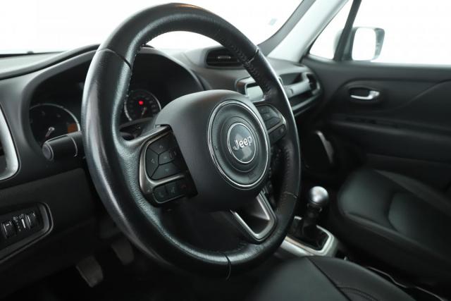 Jeep Renegade image 7