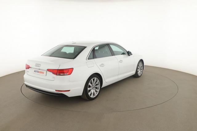 Audi A4 image 4
