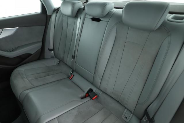 Audi A4 image 7