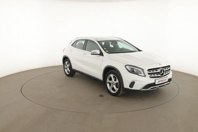 Mercedes Benz Gla image 2