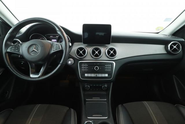 Mercedes Benz Gla image 4