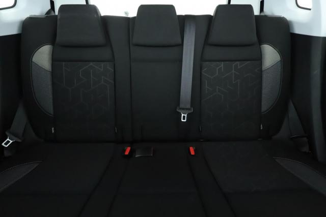 Peugeot 2008 image 2
