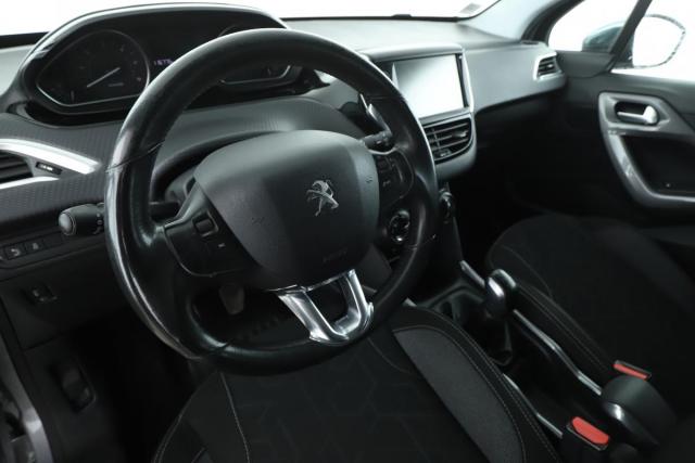 Peugeot 2008 image 9