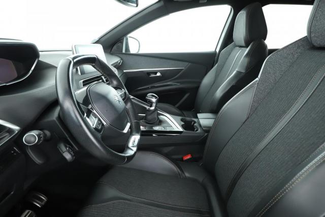 Peugeot 3008 image 3