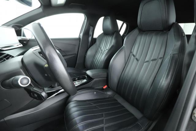 Peugeot 208 image 6