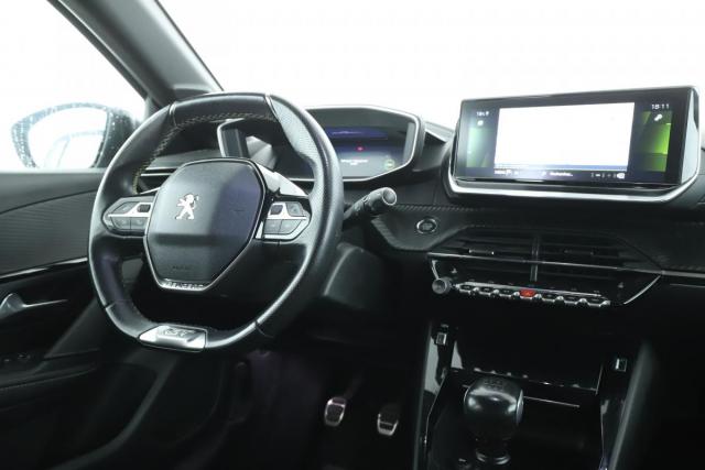 Peugeot 208 image 8
