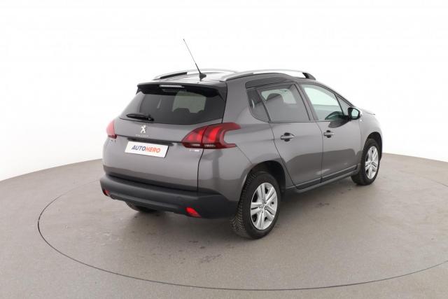 Peugeot 2008 image 2