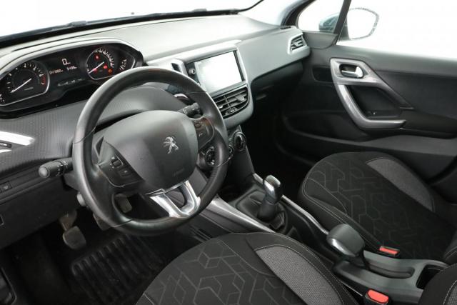 Peugeot 2008 image 1