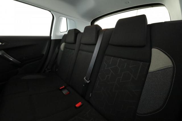 Peugeot 2008 image 8