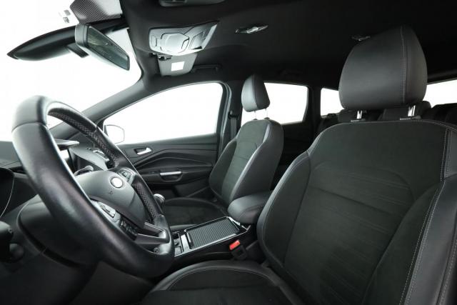 Ford Kuga image 3