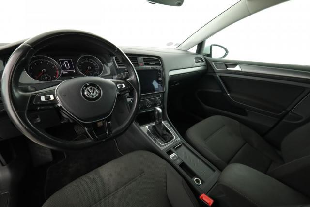 Volkswagen Golf image 4