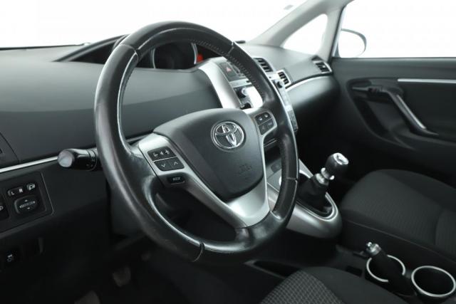 Toyota Verso image 2