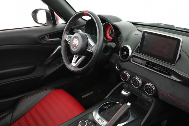 Abarth 124 Spider image 2