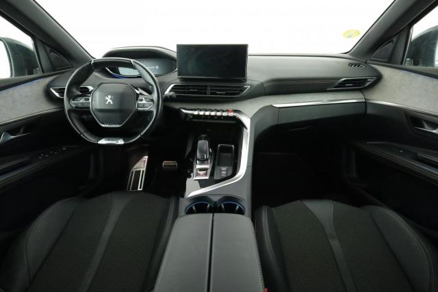 Peugeot 5008 image 1